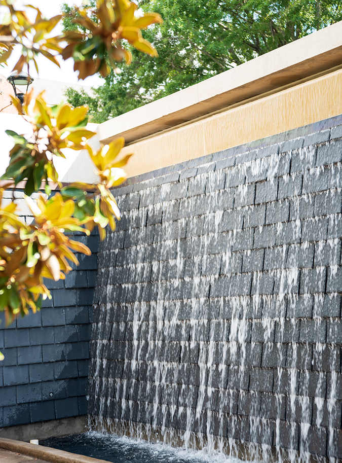 Water feature in Hardin Family Garden