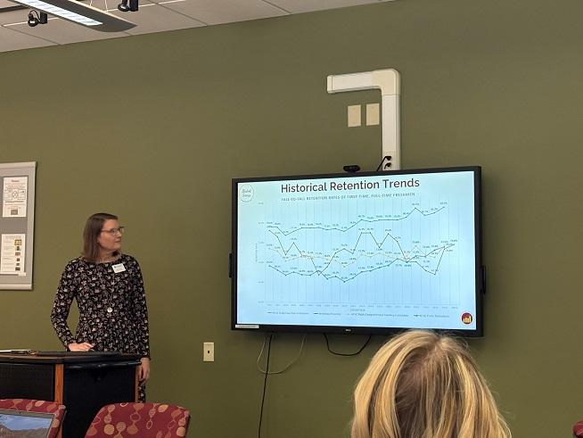 Maria presenting Retention trends