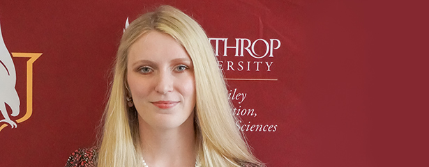 Courtney Holcomb received the 2024 Distinguished Teacher Candidate Award.