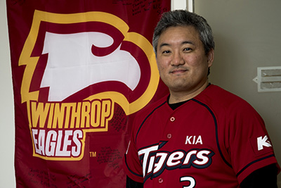 /uploadedImages/news/Articles/ChungJason2.jpg