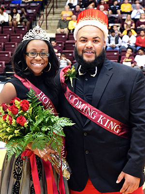 /uploadedImages/news/Articles/HomecomingKQ2016.jpg